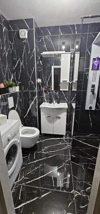 Stan Na Dan Kozarska Dubica Apartment Bosanska Dubica Luaran gambar